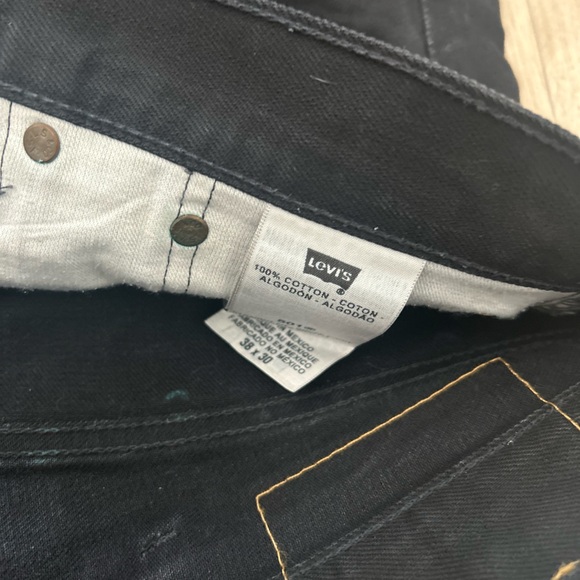 LEVIS JEANS - Picture 3 of 3